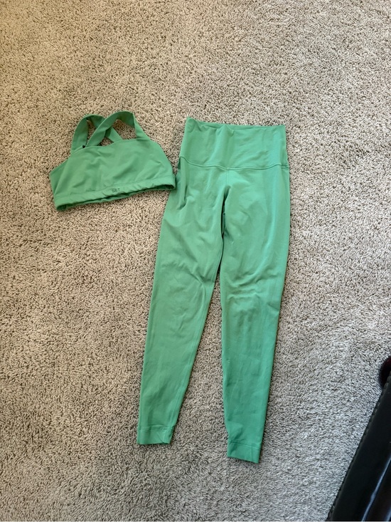 SET Active Pants - SET Active sports bra and leggings set